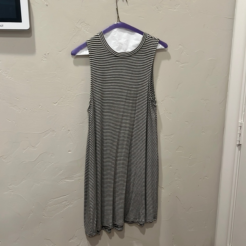 Envy black and cream pullover summer sleeveless dress.